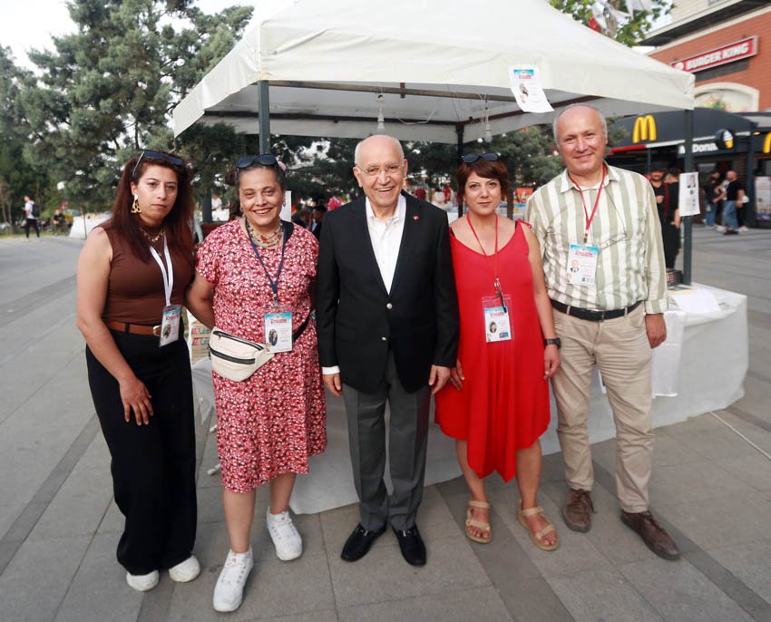 baskentli-kitapseverler-batikentte-bulustu