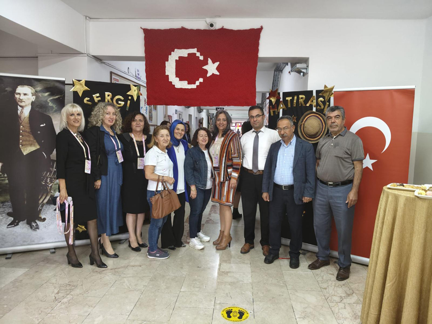 Okul Müdürü Ayfer Yılmaz’ın girişimiyle Oğuz Kağan İlkokulu’nda kurulan el