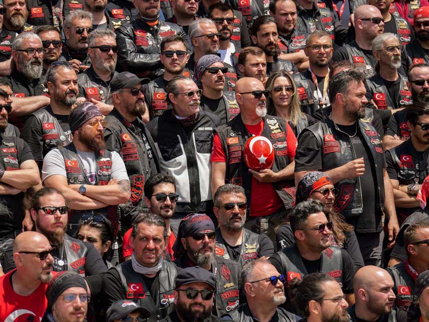 baskan-besikcioglundan-19-mayisa-ozel-kortej-turkchopper-ile-anitkabire-yolculuk