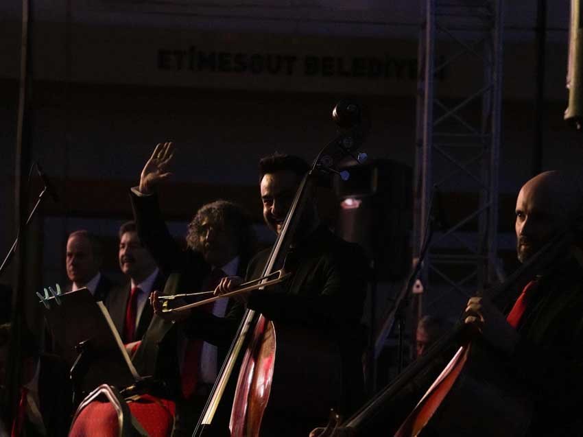 19-mayis-coskusu-etimesgutta-sanatla-taclandi