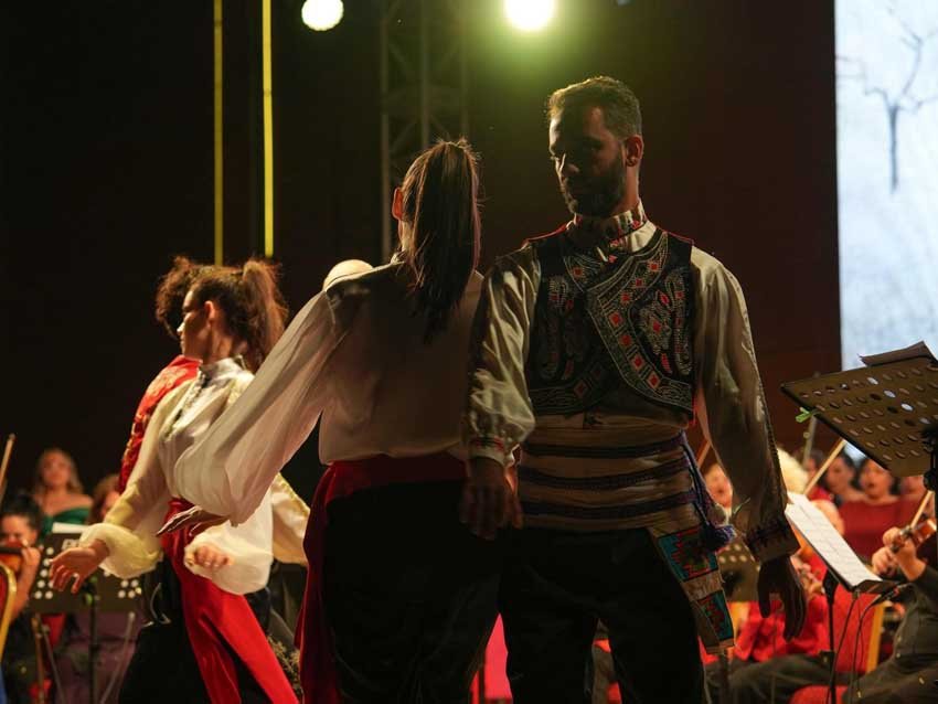 19-mayis-coskusu-etimesgutta-sanatla-taclandi