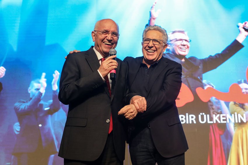 Usta Sanatçı Zülfü Livaneli’nin hayatını anlatan “Livaneli: Barışa ve Özgürlüğe