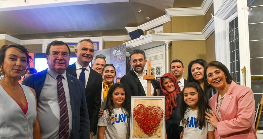Ankara Kent Konseyi, “Çark ve Salıncak” adlı sergiye ev sahipliği yaptı Ankara Kent Konseyi (AKK), Neslice Art Sanat Atölyesi öğrencilerinin hayal
