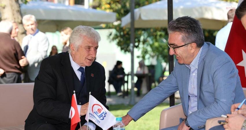 Bayrampaşa Belediye Başkanı Hasan Mutlu, halk günü buluşmaları kapsamında İsmetpaşa