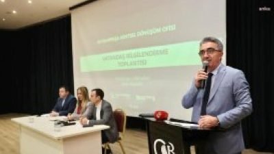Bayrampaşa Belediyesi, kentsel dönüşümle ilgili vatandaşları bilgilendirmek için toplantılar düzenliyor.