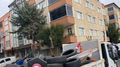 Bayrampaşa Belediyesi Zabıta Müdürlüğü ekipleri, ilçe genelinde kaldırımları işgal eden