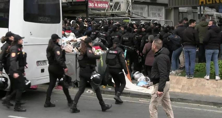 1 Mayıs Emek ve Dayanışma Günü'nde Beşiktaş'tan Taksim'e yürümek isteyen