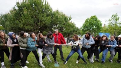 Beylikdüzü Belediyesi’nin Anneler Günü’ne özel düzenlediği “Anne-Çocuk Kampı” bu yıl