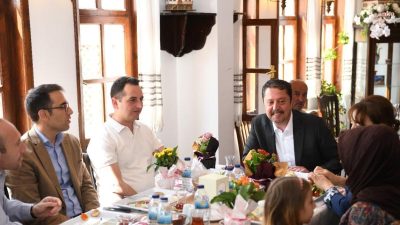 Beypazarı Belediye Başkanı Özer Kasap, Anneler Günü dolayısıyla Tarihi Taş
