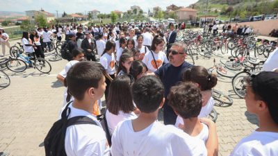 Sincan’da baharın gelişi büyük bir coşku ve bir dizi etkinlikle