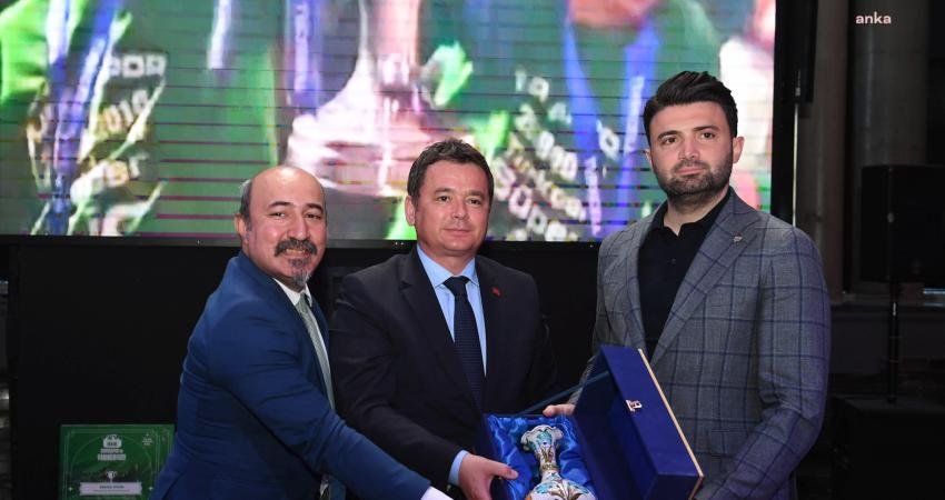 Bursaspor’un Süper Lig’de şampiyon oluşunun 15’inci yıl dönümünde Osmangazi Belediyesi