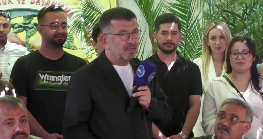 İzmir’de Malatyalılar Derneği’ni ziyaret eden CHP Malatya Milletvekili Veli Ağbaba,