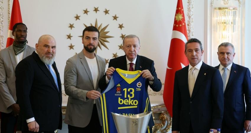 Cumhurbaşkanı Recep Tayyip Erdoğan, THY Avrupa Ligi şampiyonu Fenerbahçe Beko