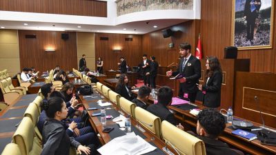 Ankara Büyükşehir Belediyesi (ABB), “Belediye Meclis Simülasyonu”na ev sahipliği yapıyor.