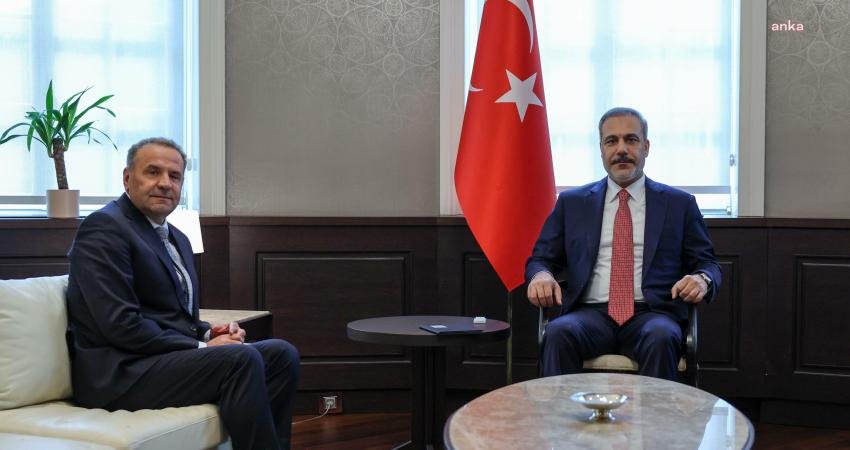 Dışişleri Bakanı Hakan Fidan, Sırbistan ziyareti kapsamında, Belgrad'da Sosyal Demokrat