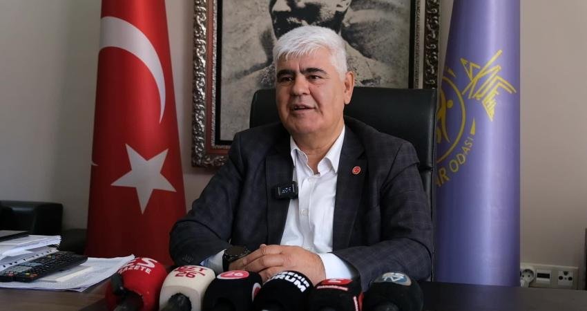 Ekonomik sıkıntılardan kaynaklı vatandaşların tekstil alışverişlerini azalttığını söyleyen Türkiye Terziler,