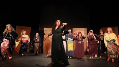 Etimesgut Belediyesi Emekliler Tiyatrosu, Korkut Ata Kongre ve Kültür Merkezi'nde,