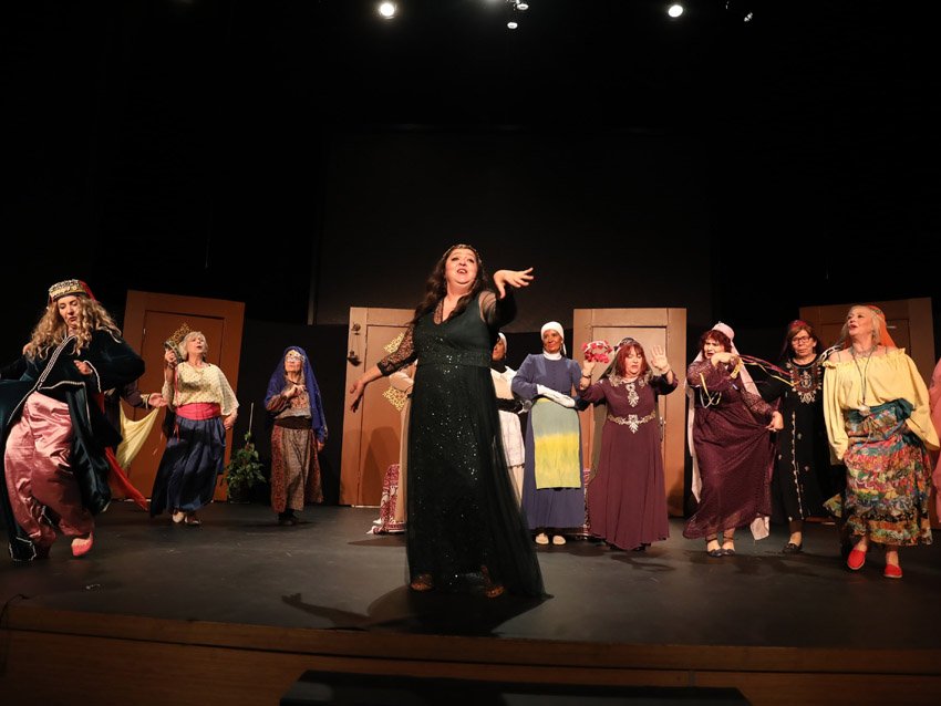 Etimesgut Belediyesi Emekliler Tiyatrosu, Korkut Ata Kongre ve Kültür Merkezi'nde,