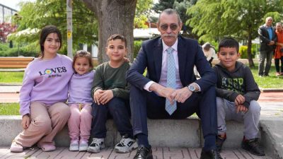 Etimesgut Belediye Başkanı Erdal Beşikcioğlu, Belediye Başkan Yardımcısı Mutlu Kerimoğlu,