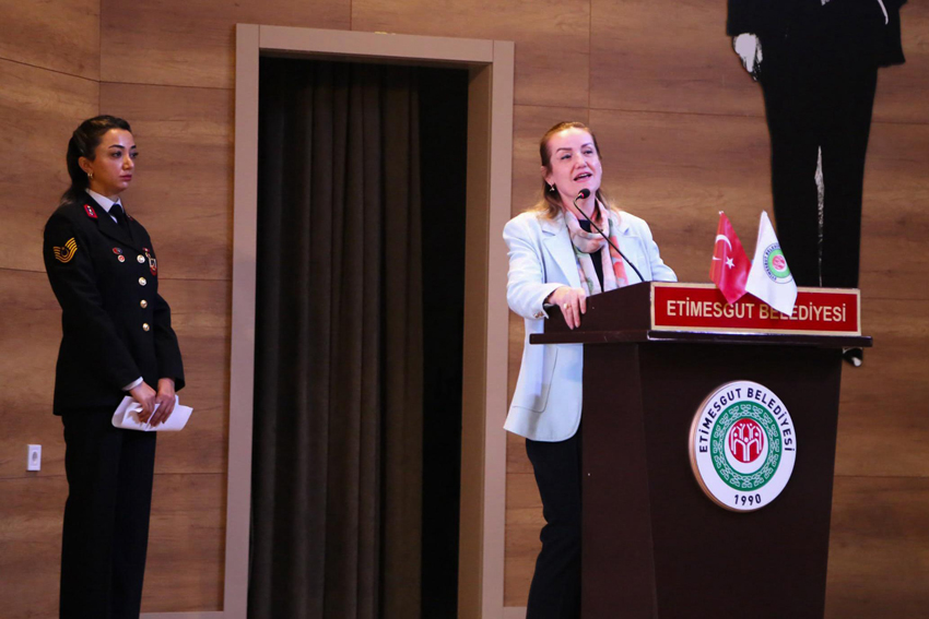 Etimesgut İlçe Jandarma Komutanlığı’ndan anlamlı Anneler Günü etkinliği Anneler Günü kapsamında, Etimesgut İlçe Jandarma Komutanlığı tarafından düzenlenen anlamlı