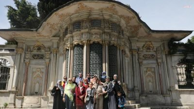 Eyüpsultan Belediyesi, Anneler Günü kapsamında ilçedeki annelere özel, tarihi ve