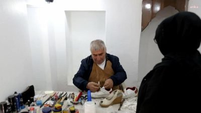 Eyüpsultan Belediyesi’nin Caferpaşa Medresesi’nde kurduğu “Dayanışma Durağı”, ihtiyaç sahibi yurttaşlara