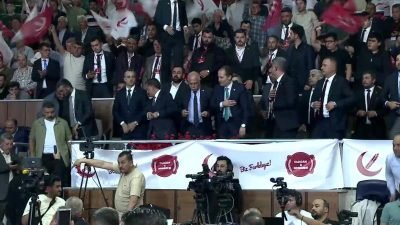 Yeniden Refah Partisi Genel Başkanı Fatih Erbakan, Cumhurbaşkanı Erdoğan'a "Terörsüz