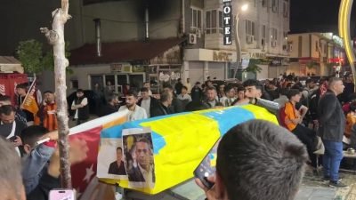 Galatasaray'ın 25'inci kez şampiyonluğunu ilan etmesini ardından Van’da Kürtçe müzikler