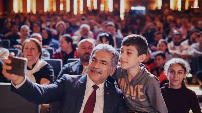Gemlik Ritim Grubu, Cemil Meriç Kültür Merkezi’nde konser verdi. Gemlik Belediye