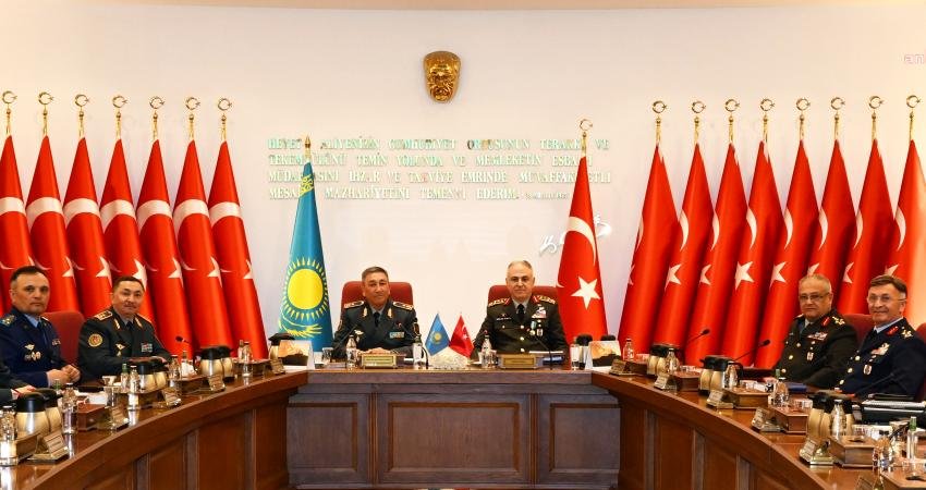 Genelkurmay Başkanı Orgeneral Metin Gürak, Kazakistan Cumhuriyeti Genelkurmay Başkanı Tümgeneral