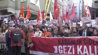Gezi Parkı eylemlerinin 12. yıl dönümünde Beyoğlu'nda bir anma düzenlendi.