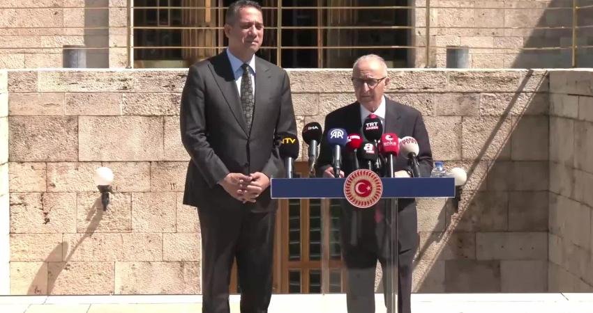 Eski TBMM Başkanı Hikmet Çetin, önceki dönem TBMM Başkanları Hüsamettin Cindoruk,