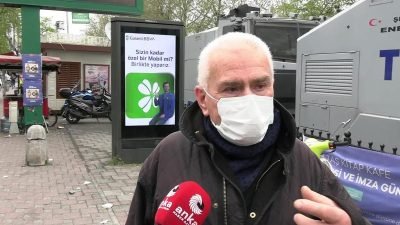 1 Mayıs Emek ve Dayanışma Günü'nün polis ablukası altında kutlandığı