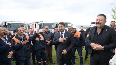 Kahramankazan Belediye Başkanı Selim Çırpanoğlu, belediye personelinin 1 Mayıs Emek