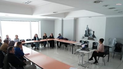 Kartal Belediyesi’nin “Evlilik Okulu” seminerleri, Sahil Hizmet Binası’nda devam etti.