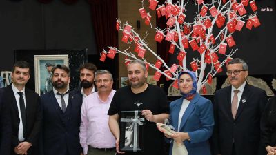 Keçiören Sanat ve Meslek Edindirme Kursları'nda (KEÇMEK) eğitim alan kursiyerlerin