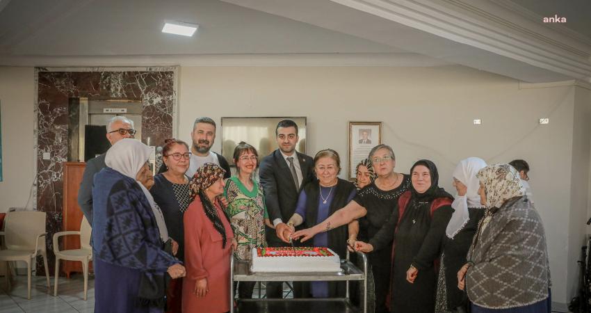 Keçiören Belediyesi’ne bağlı Gönül Köşkü Huzurevi’nde Anneler Günü kutlandı. Programa