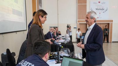 Keçiören Belediyesi tarafından Bağlum Karşıyaka Mahallesi’ne kurulan kurban pazarında besicilerin