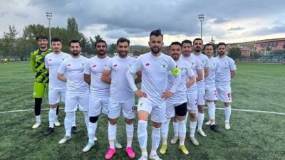 Mamak Belediyesi A Takımı, Ankara 2. Amatör Küme’deki yükselişini sürdürüyor.