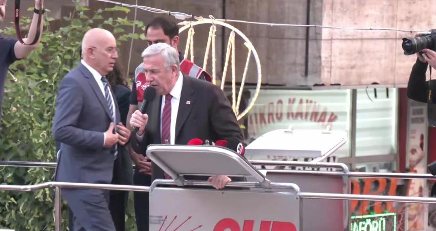 Mansur Yavaş’tan Ekrem İmamoğlu’na destek: Amaç yargılamak değil, amaç itibarsızlaştırmak Ankara Büyükşehir Belediye Başkanı Mansur Yavaş, Ekrem İmamoğlu'nun yargı sürecine