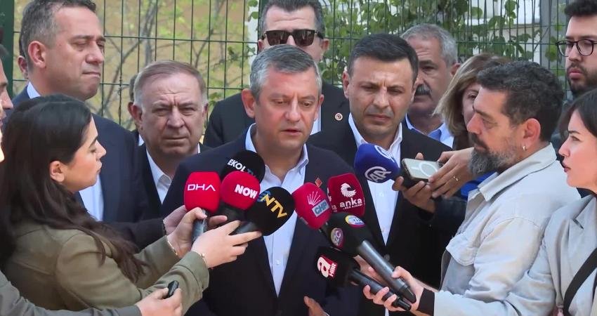 CHP Genel Başkanı Özgür Özel, TBMM Başkanvekili Sırrı Süreyya Önder için