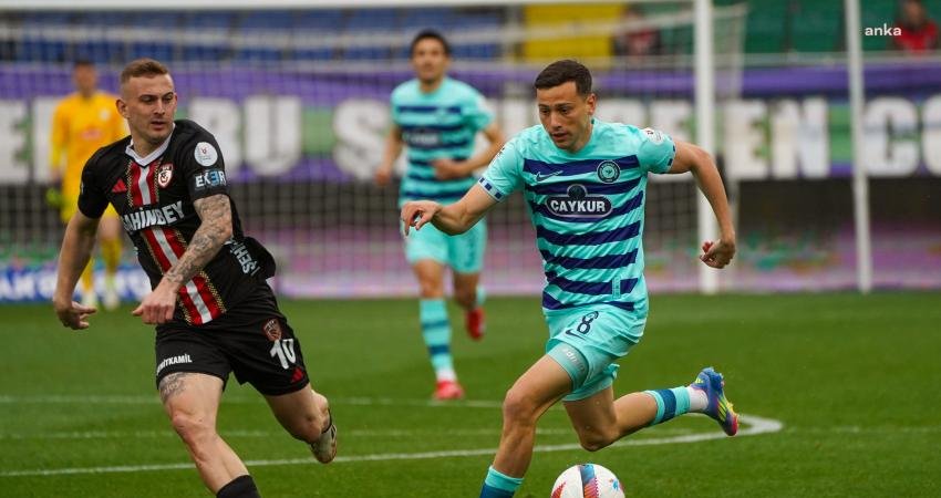 Süper Lig’in 34. haftasında Rizespor konuk ettiği Konya’yı 2-0 mağlup