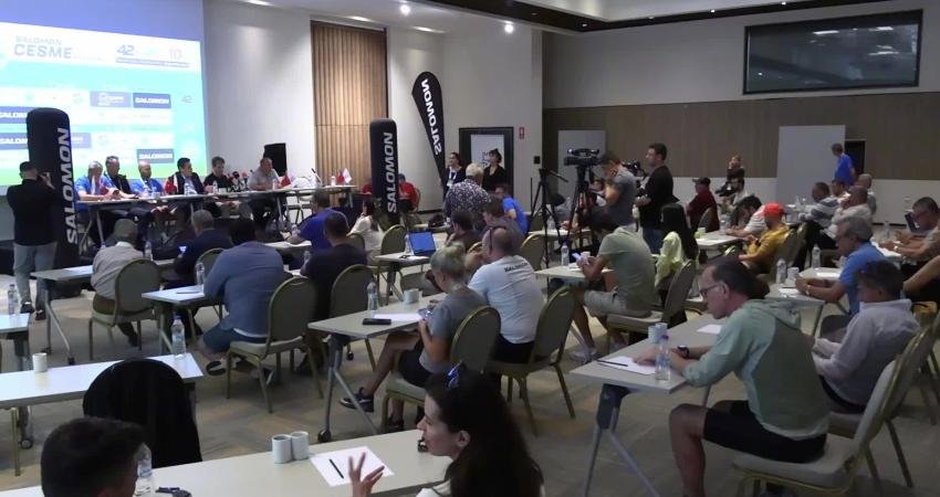 Salomon Çeşme Maratonu, yarın start alacak. Maratonun tanıtım toplantısında konuşan