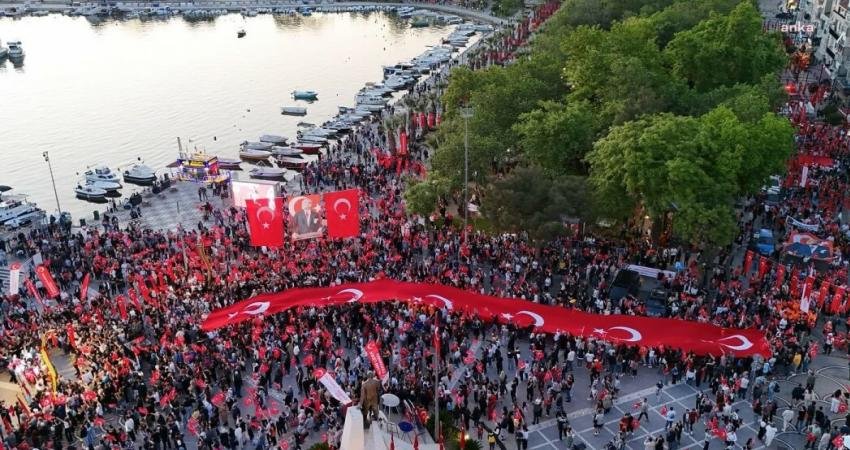 Silivri Belediye Başkanı Bora Balcıoğlu, 19 Mayıs Atatürk’ü Anma Gençlik