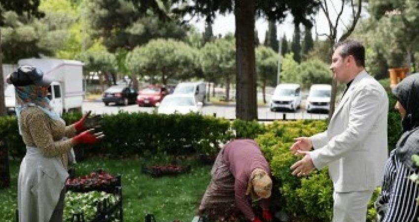 Silivri Belediye Başkanı Bora Balcıoğlu, Park ve Bahçeler Müdürlüğü ekiplerini