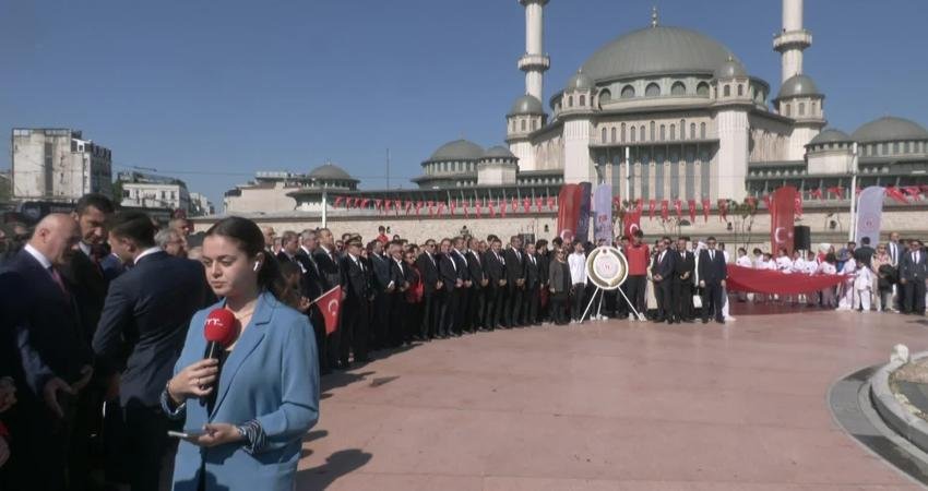 19 Mayıs Atatürk’ü Anma, Gençlik ve Spor Bayramı dolayısıyla Taksim