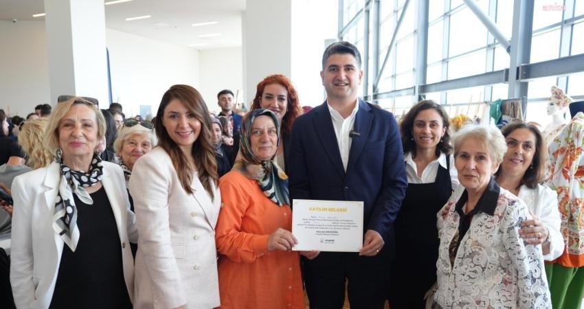 Ataşehir Belediyesi’ne bağlı Ataevleri’nde düzenlenen hobi kurslarına katılan kadınların el