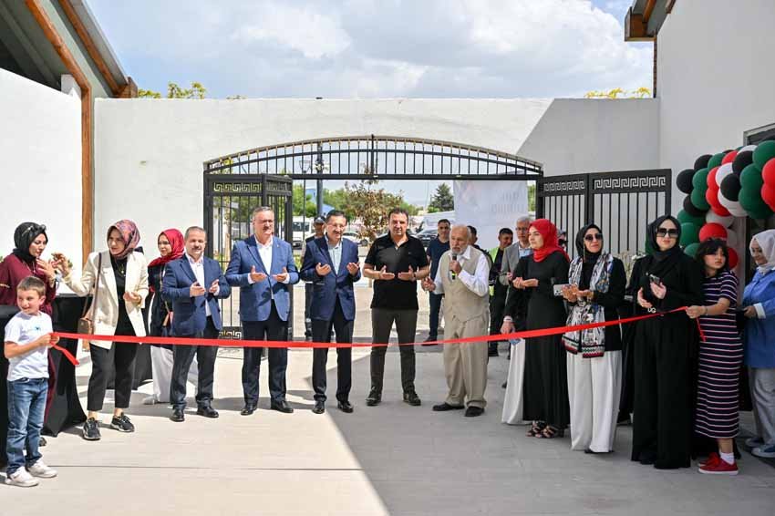 Altındağ’dan Filistin’e yardım eli uzandı. Başkent Millet Bahçesi anlamlı bir