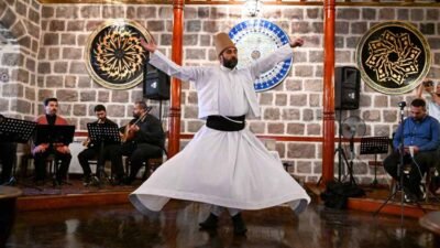 Altındağ’da tasavvuf musikisi gecesi yaşandı. Türk Tasavvuf Mûsikisini ve Folklörünü