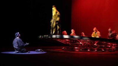 Kent Tiyatrosu tarafından sahnelenen “Yunus Emre Bir Tasavvuf Müzikali” oyunu